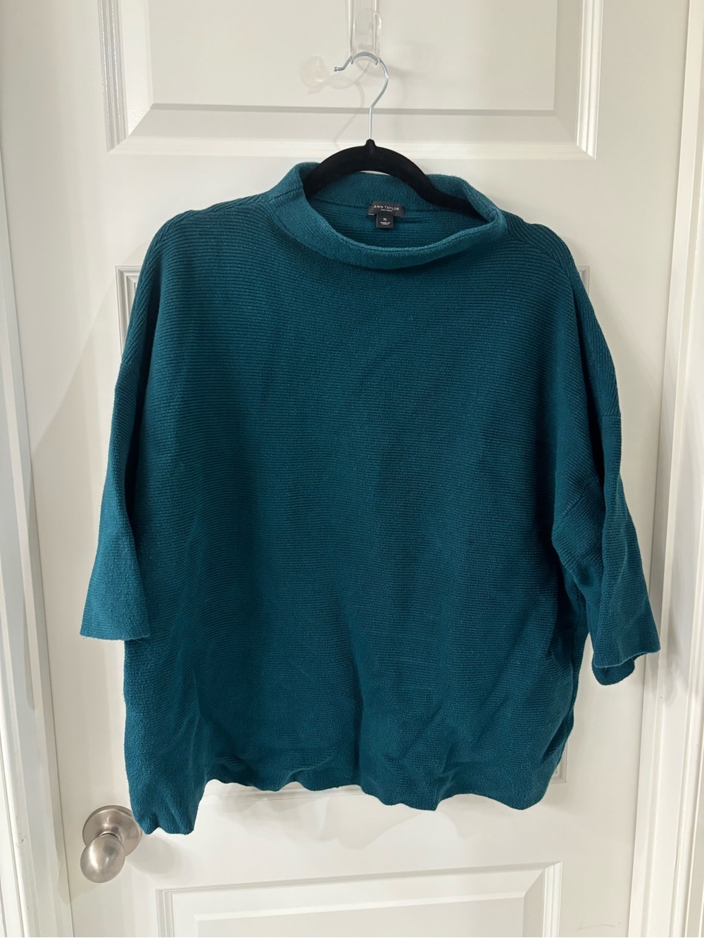 Ann Taylor Factory Women's Knit Sweater in Blue Size XL Like New